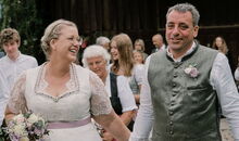 Traurednerin Silvia Schäfler gestaltet freie Trauung für Vintage Hochzeit Buchloe