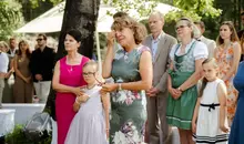 Gäste bei der freien Trauung in der Waldgaststätte Filzenklas, Tuntenhausen