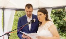 Ansprache des Hochzeitspaares während der freien Trauung im Gutsgasthof Stangl, Neufarn-Vaterstetten