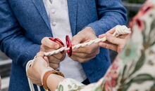 Traurednerin Allgäu gestaltet Ritual für freie Trauung beim Heiraten zu zweit