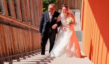 Wir dürfen in einige Kirchen mit unseren Paaren gehen.