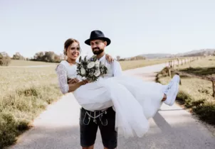 Trachtenhochzeit München beim Sägewerk Göll Grafing bei München