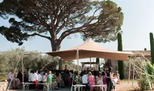 freie Trauung mit deutsch-französischer Traurednerin in Clos des Roses, St. Raphael