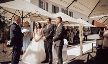 freier Theologe Markus Schäfler bei einer freien Trauung an den Schlossstuben Igling