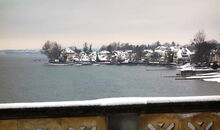 Winterhochzeit auf Schloss Montfort in Langenargen: Blick vom Trauungssaal auf den Bodensee