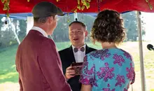 Freier Trauredner Markus Schäfler bei Festival-Hochzeit in Schwabsoien.