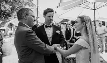 bilingual wedding celebrant confirms the marriage at Staufenberg Castle