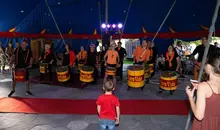 Trommler bei Festival-Hochzeit in Schwabsoien.