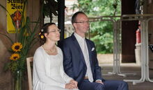 Brautpaar bei der Trauungszeremonie im Kulturhof Erpfenhausen bei Gerstetten