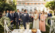 freie Trauung im Hotel Bad Schachen in Lindau am Bodensee, Blick vom See aus Richtung Hotel