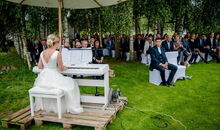 Braut singt bei Trauzeremonie Ulm & Umgebung