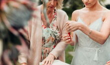 professionelle Traurednerin entwickelt euer Ritual für freie Trauung