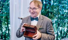 Freier Theologe Markus Schäfler bei einer freien Trauung in der Eventtenne Pfaffenhofen