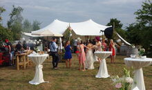 Festival-Hochzeit im Garten, Vintage-Stil