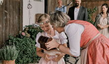 Traurednerin Silvia Schäfler feiert Trauzeremonie in Buchloe & Umgebung